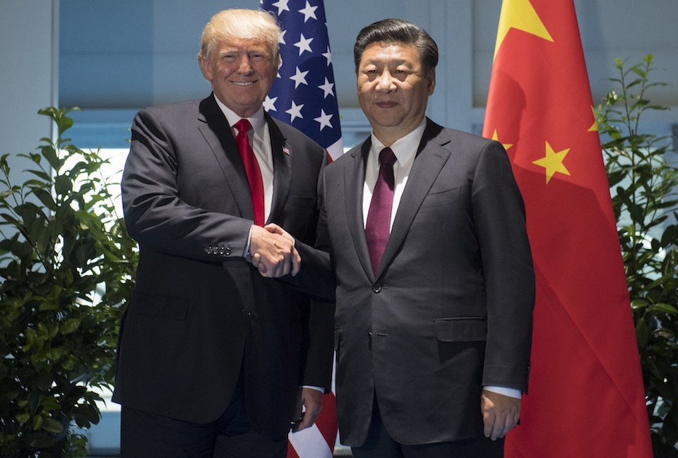 도널드 트럼프 미 대통령(왼쪽)과 시진핑(習近平) 중국 국가주석의 지난해 독일 함부르크 회담 모습 (사진=뉴시스)<br>