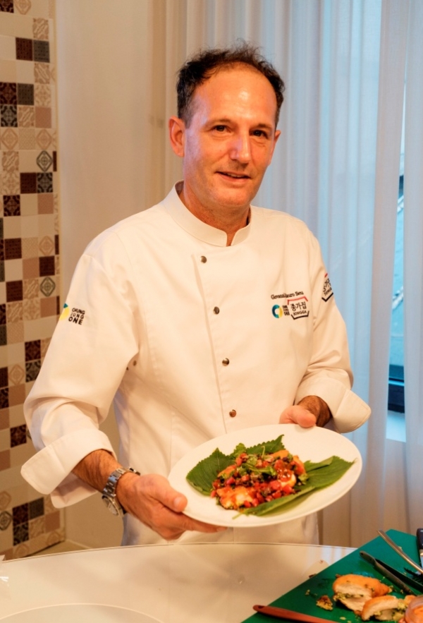 이탈리아 출신 지오바니 마우로 세우(Giovanni Mauro Seu) 셰프가 청정 제주의 식재료를 활용한 이탈리안 코스 요리를 소개할 예정이다(사진=대상 청정원)