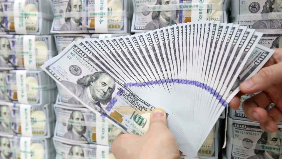 한국은행이 4일 지난달 우리나라 외환보유액이 두달 만에 다시 증가세로 전환했다고 밝혔다.