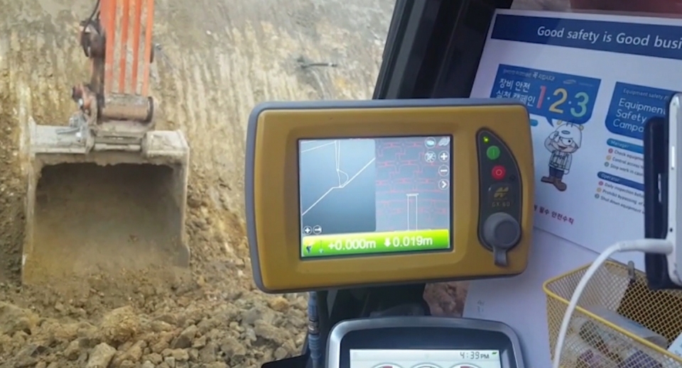 토공사 작업의 정확도를 높이는 MG/MC 장비 (사진=현대건설)