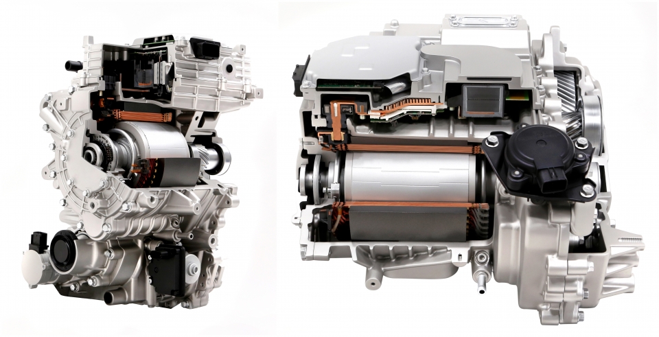 현대차그룹의 전기차 전용 플랫폼 E-GMP 적용 전륜모터 시스템(왼쪽)과 후륜모터 시스템. (사진=현대자동차)
