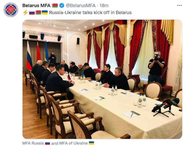 우크라이나와 러시아 대표단이 28일(현지시간) 벨라루스에서 협상을 시작했다. (사진:벨라루스 외무부 트위터)