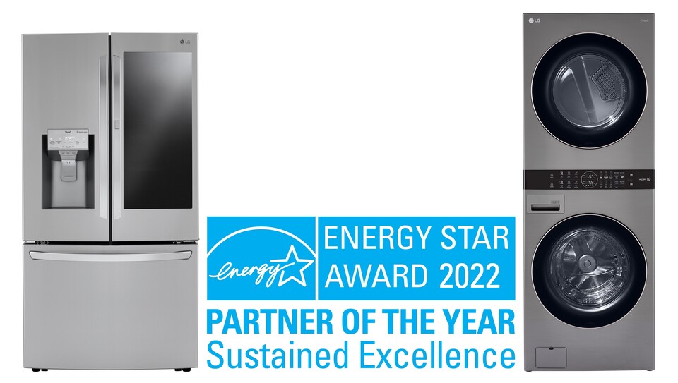 LG전자가 미국 환경보호청(EPA)이 주관하는 '2022 에너지스타 어워드(2022 ENERGY STAR Award)'에서 최고상인 '지속가능 최우수상'을 수상했다. 사진은 에너지스타 인증을 받은 LG 인스타뷰(국내명 노크온 매직스페이스) 냉장고(왼쪽)와 LG 워시타워(오른쪽). (사진 = LG전자)
