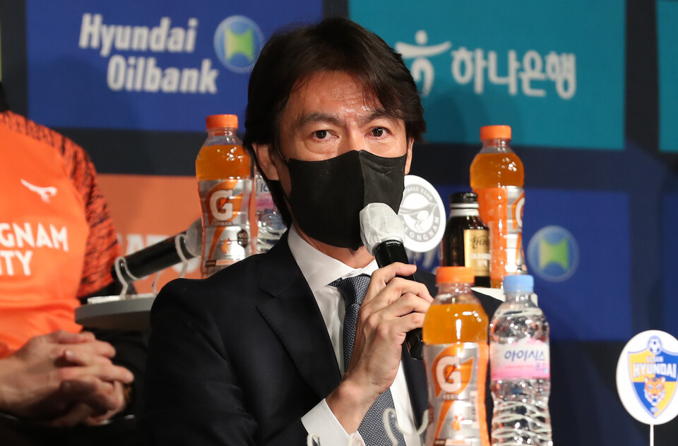 울산현대 홍명보 감독이 14일 오후 서울 용산구 백범김구기념관 컨벤션홀에서 열린 K리그1 개막 미디어데이 행사에 참석해 각오를 전하고 있다. (사진=뉴시스)