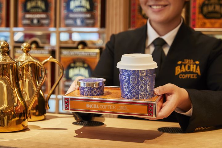 롯데백화점이 커피계의 명품으로 알려진 '바샤 커피'의 국내 프랜차이즈·유통권을 단독 확보했다. [사진=롯데백화점]
