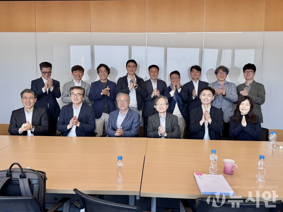 지난 12일 박성진 포항공대 교수 주도로 대한민국 벤처생태계와 지역경제의 활성화를 모색하기 위한 좌담회가 진행됐다. [사진=뉴시안] 