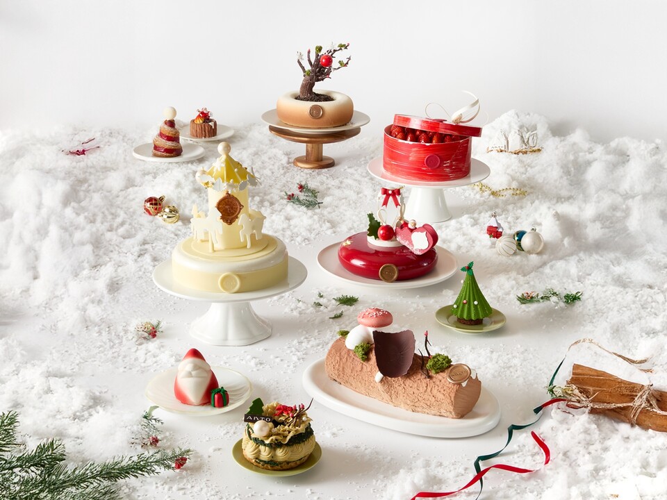안토는 크리스마스를 맞아 13종의 케이크 컬렉션을 선보인다. [사진=한화호텔앤리조트]