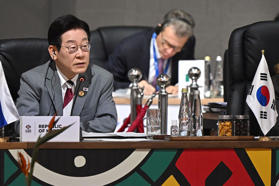이재명 대통령이 22일(현지 시간) 남아프리카공화국 요하네스버그 엑스포 센터에서 열린 G20 정상회의에서 발언하고 있다. [사진=G20 조직위원회/뉴시스]