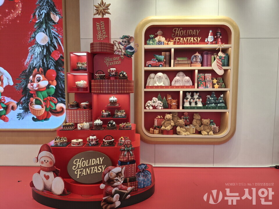 배스킨라빈스가 크리스마스 성수기를 앞두고 기술·디자인 혁신을 기반으로 한 신제품 18종을 선보이며 아이스크림 케이크 사업의 ‘2막’을 선언했다. [사진=신선경 기자]