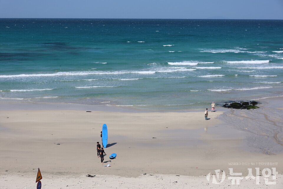 26일 수요일은 낮부터 차차 맑아지면서 기온이 다소 오르겠다. [사진=뉴시안]