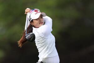 <b>최혜진</b>, <b>선두</b>와 7타 차 공동 3위...<b>이민지</b>, 2년 만에 우승 눈앞