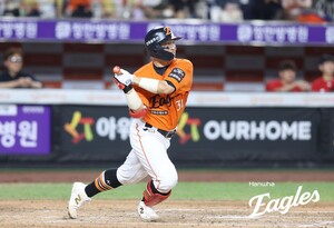 류현진 투구 사진