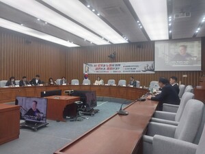 [현장] "AI·로봇은 초음속 쓰나미"...국회가 짚은 '노동 대전환의 경고... - 뉴스 썸네일 이미지