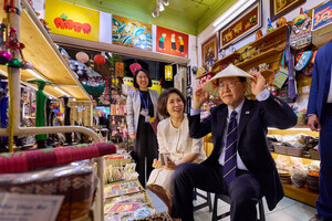 李대통령 국정지지율 67%...국민 열 중 넷 "향후 1년간 국내 경제 좋아질... - 뉴스 썸네일 이미지